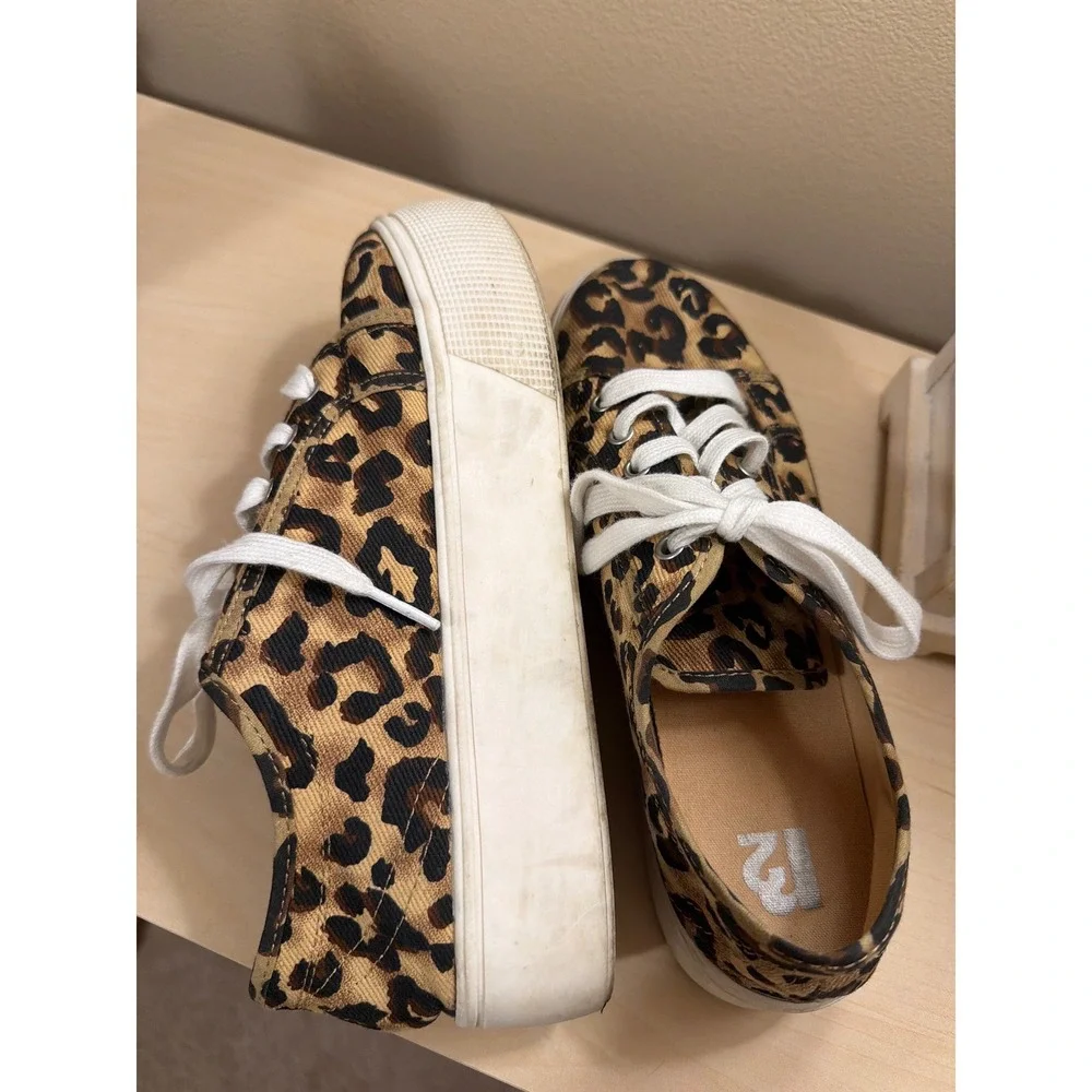 Leopard Print Platform Sneakers Womens‎ Size 8 Canvas Low Top Shoes